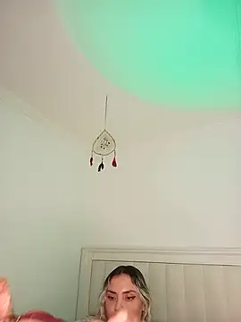 ASHLEY BLAIR online show from January 6, 10:35 pm