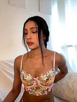 Snapshot of SelenaStone chatting on September 15, 9:33 pm SelenaStone online show from September 15, 9:33 pm