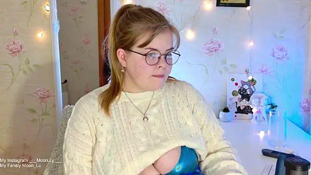 sinnamon  online show from November 10, 5:30 pm