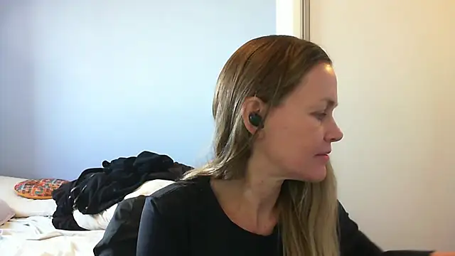 Annylove1 online show from October 15, 11:02 am