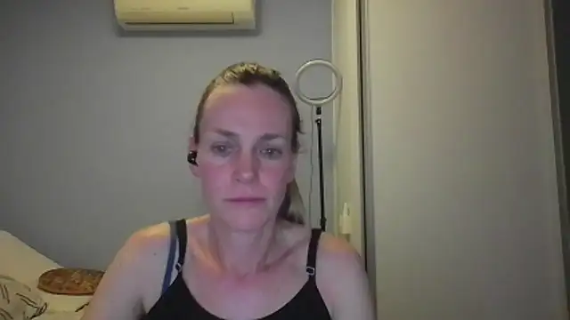 Annylove1 online show from November 30, 12:37 am