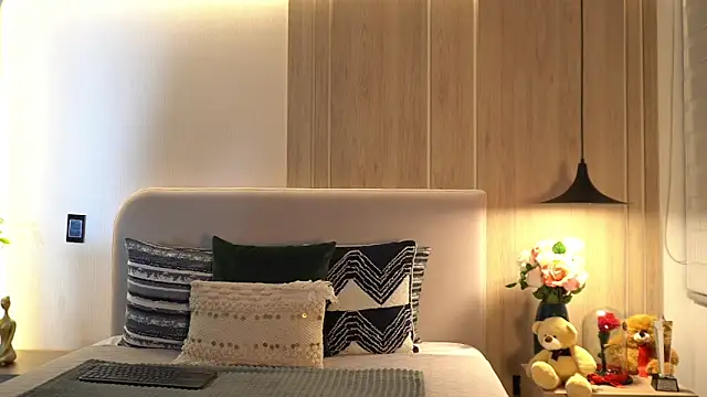 KalaBeckett  online show from April 14, 12:16 pm