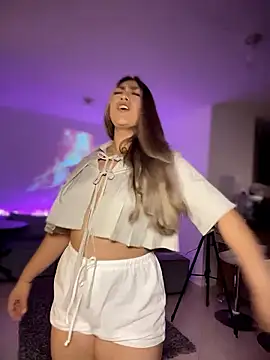 Im sophiie online show from January 16, 6:53 am