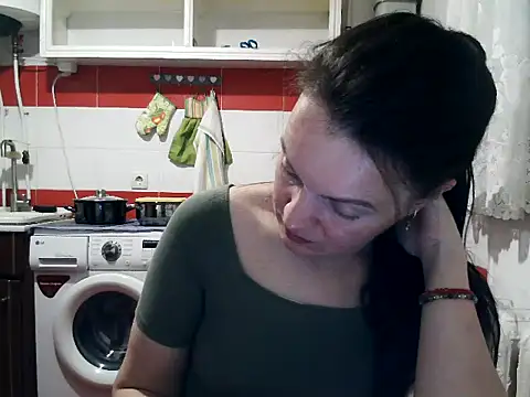 LoveNBloom online show from July 28, 7:39 pm