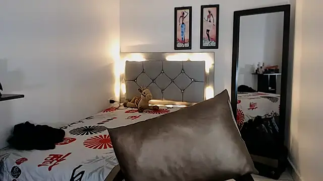 sofiaxdollxxx online show from March 21, 5:07 pm