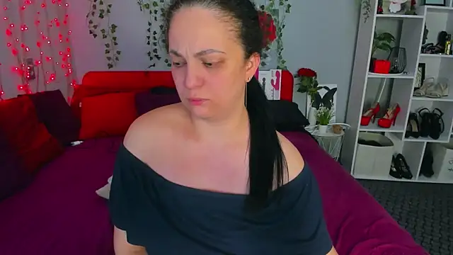 DarlingMilf online show from January 18, 9:11 pm