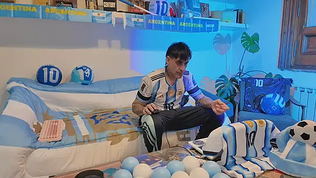 Elnonoykeila77 online show from July 15, 6:12 pm