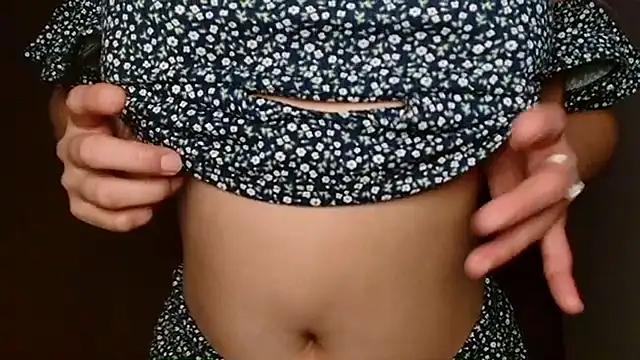 3littleschoolteens online show from November 18, 6:25 am