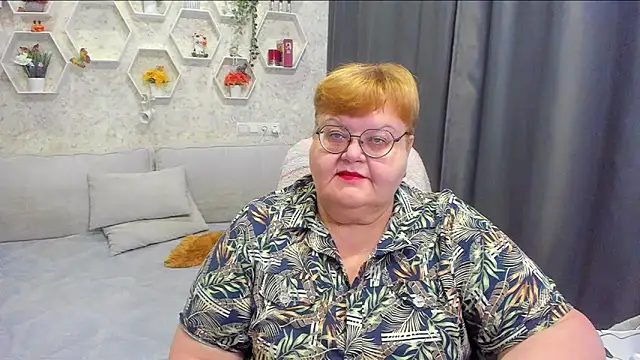  big love  online show from April 7, 8:00 pm