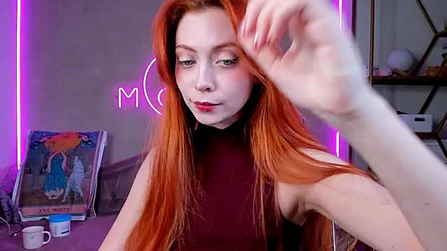 lika lil online show from November 18, 7:15 pm