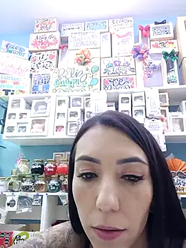 LunaZambrano online show from February 14, 9:17 pm