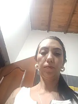 LunaZambrano online show from June 3, 3:51 am