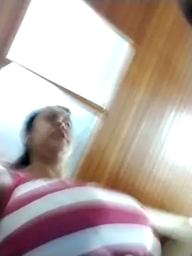 keilymadam online show from October 12, 11:45 am