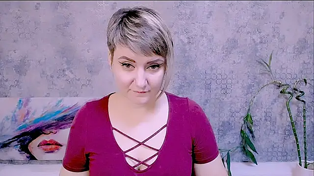 Djullia online show from November 15, 10:05 am