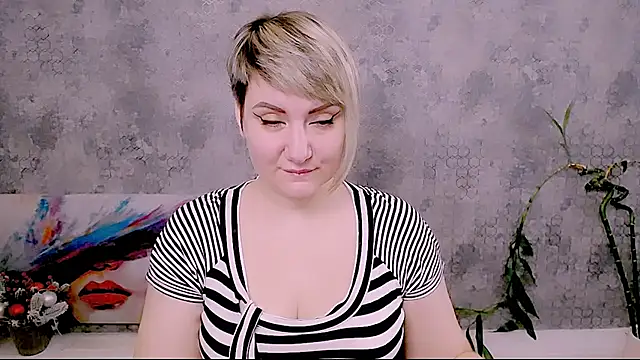 Djullia online show from December 22, 7:22 am