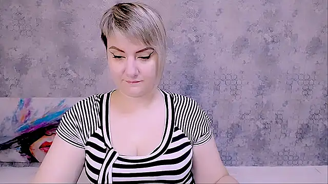 Djullia online show from September 25, 5:17 am