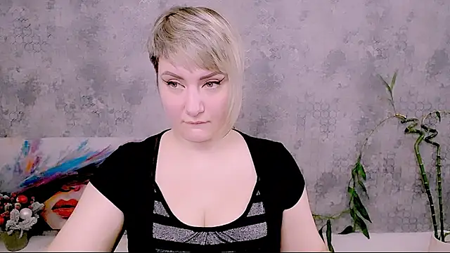 Djullia online show from December 16, 7:14 am