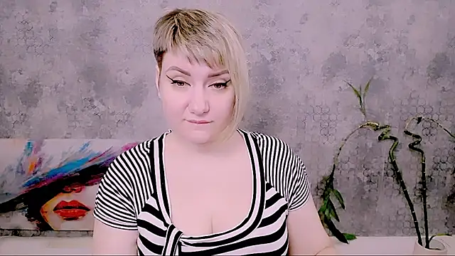 Djullia online show from April 11, 6:52 am