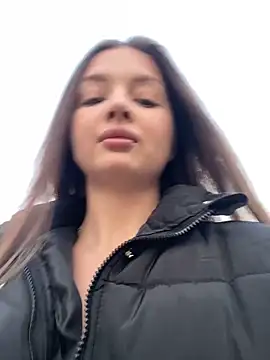 KrisMagnoly online show from March 28, 4:06 pm