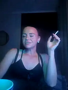 MrsBunnyBum online show from April 13, 5:47 pm