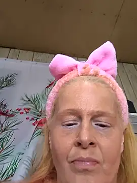 davisdesiresxh online show from December 3, 3:25 pm