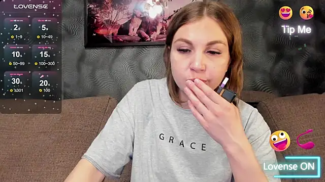 CassieMils online show from June 8, 5:57 pm