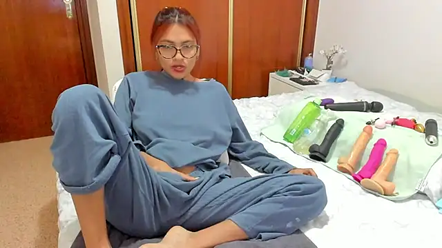 Honney sugar19 online show from April 11, 10:52 am