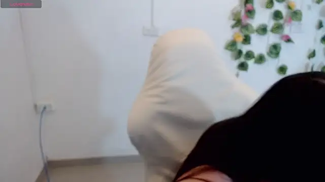 tania sweet   online show from February 26, 6:29 pm