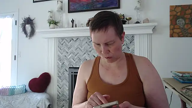 AuroraWillows online show from March 13, 6:42 pm