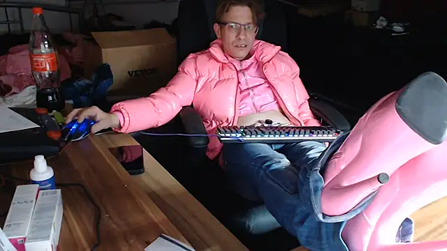 Fem-Boy40 online show from June 8, 1:28 am