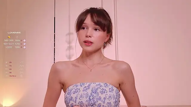 Rinas secret online show from May 17, 6:18 pm