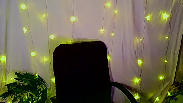 Victoria Marks online show from November 30, 3:21 am