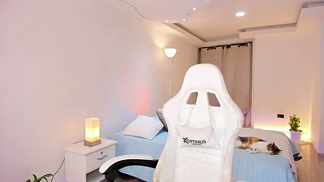 carleee winter online show from November 29, 2:37 am