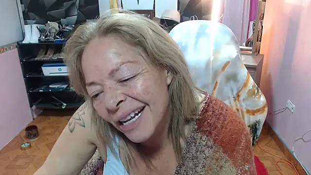 marinadenoche online show from April 19, 4:56 am