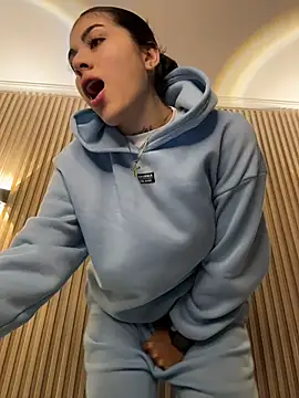 Sarasanders 4 online show from November 18, 4:02 am