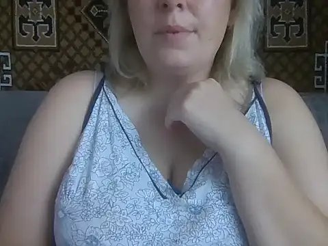 Diana Britt online show from September 17, 6:22 am