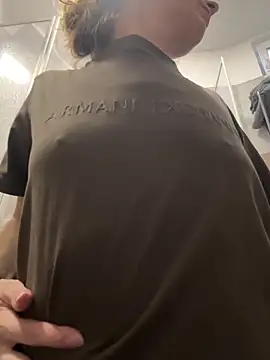 Chantalee online show from February 17, 3:11 pm