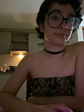  Lunnaa  online show from April 13, 1:51 am