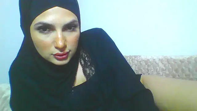 GumusGuray online show from August 6, 1:45 am