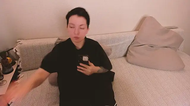 secret dreams   online show from April 20, 10:29 am