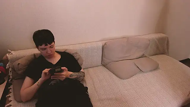 secret dreams   online show from April 14, 1:00 pm