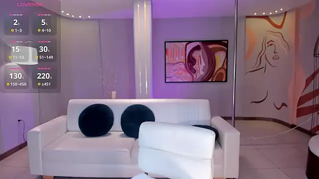 NiaHolland online show from December 20, 8:35 pm