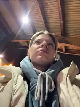 MaryHiggins online show from October 31, 3:38 pm