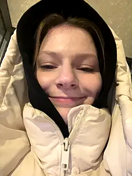 MaryHiggins online show from November 27, 8:34 pm