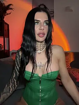 LexiCoco online show from February 1, 1:10 pm