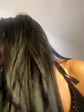 WHAAATTTTTTTTTT online show from October 1, 6:24 pm