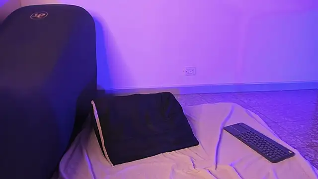 annita lopez online show from December 1, 11:07 pm