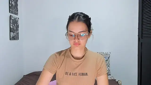 Abby Saenz01 online show from October 2, 11:43 pm