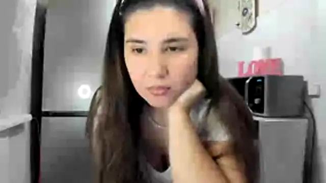 MiaMarrone online show from November 29, 4:44 pm