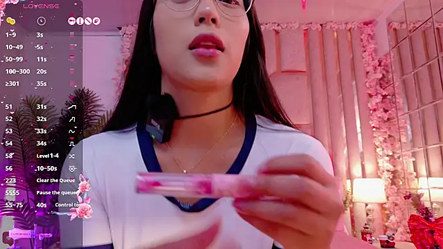 shanon- online show from December 5, 9:05 pm